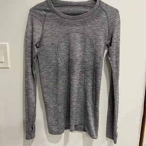 lululemon swiftly tech long sleeve size 6 grey